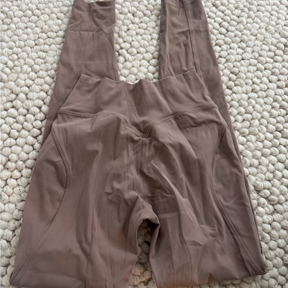 Aura Ultra-High Rise Legging - Sand - Picture 6 of 6